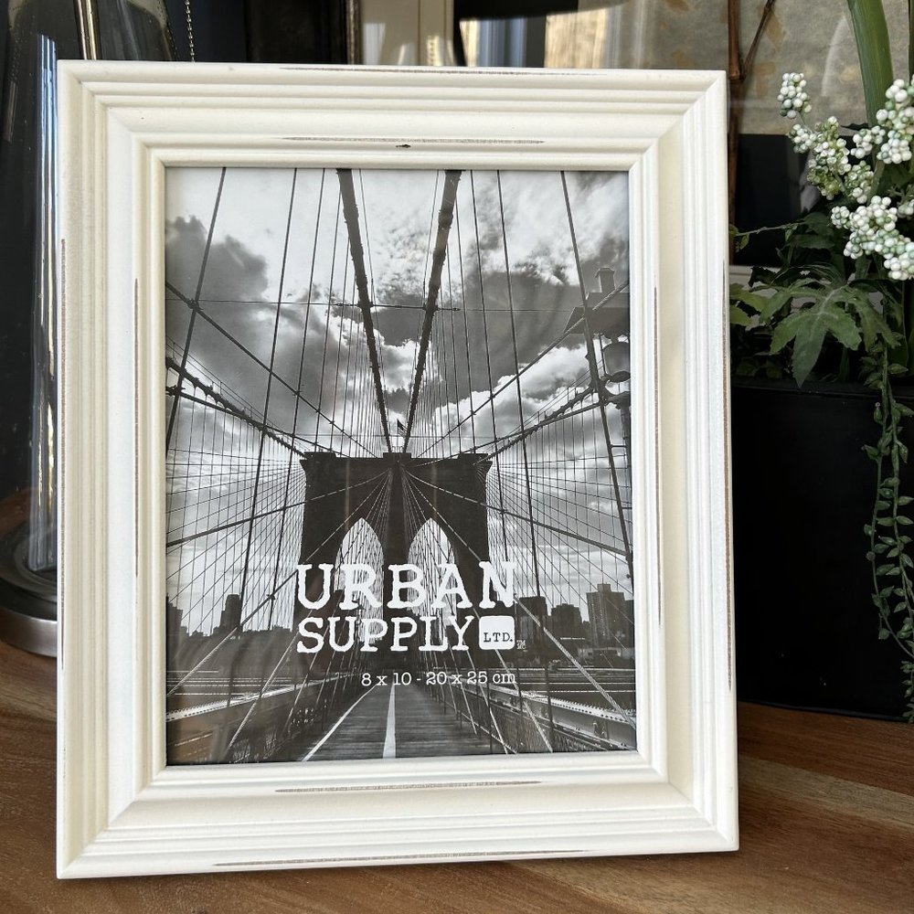 Home Decor Distressed Farmhouse Picture Frame 8x10 White/Off White NWOT